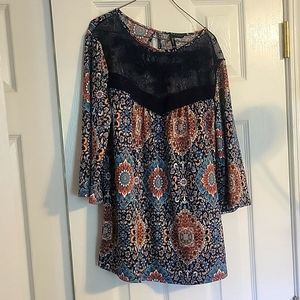 New Directions Women's Top, Size petite small.